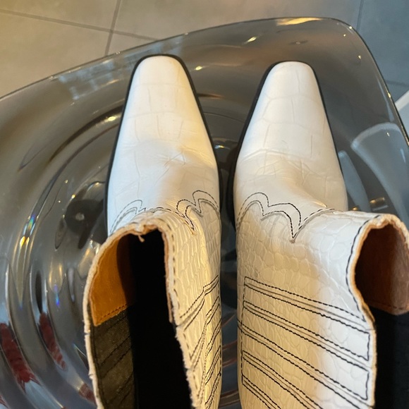 Ganni White cowboy 🤠 👢 boots - Picture 6 of 8